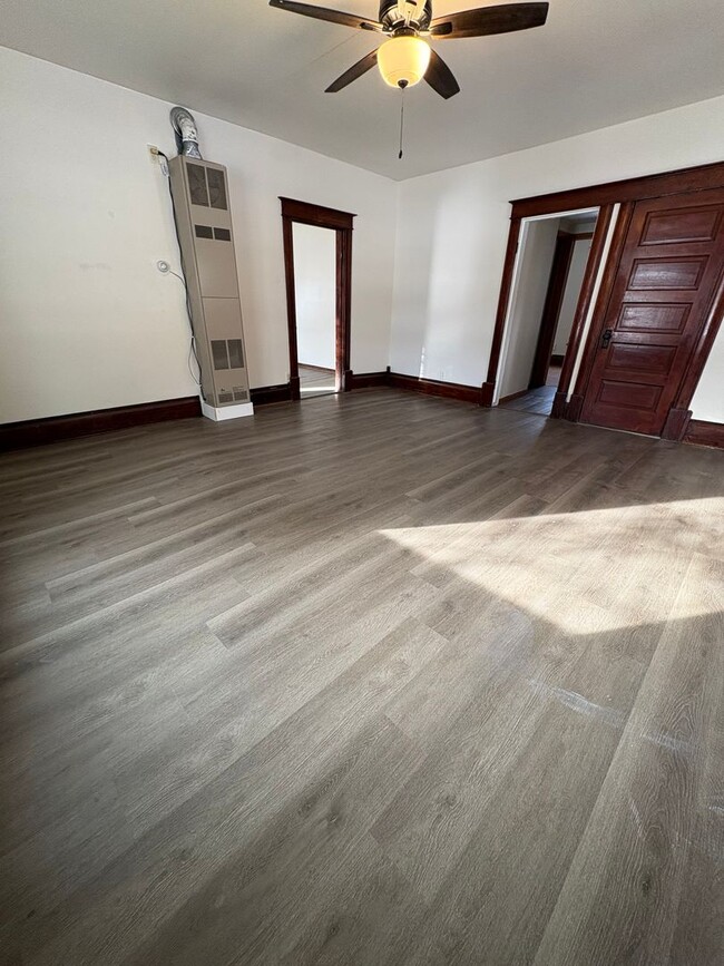 Photo - THR -03- Galesville Unit Lower