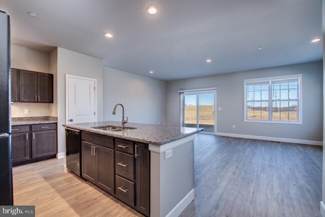 Building Photo - 6106 Sawgrass Ct