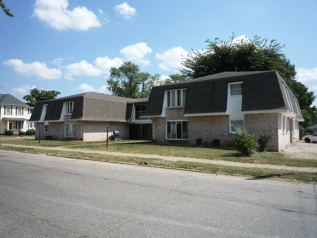 Photo - 217 N 10th St Apartments