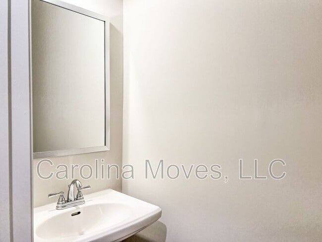 Photo - 27 Apollo Vw Ln