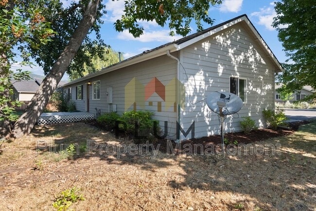 5449 Golf Dr