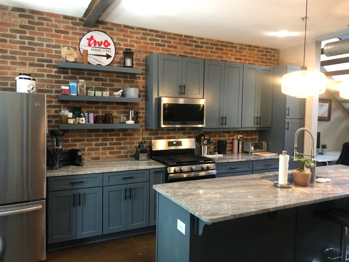Kitchen Wall - 400 Village Pky NE (Atlanta, GA)