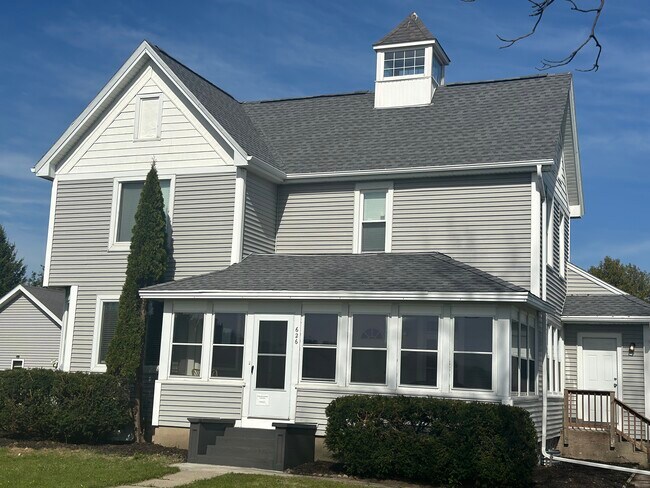 626 Hillside Rd