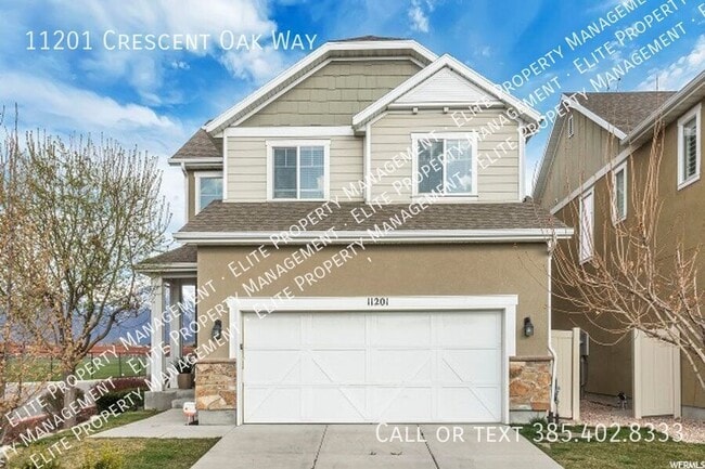 Building Photo - 11201 Crescent Oak Way