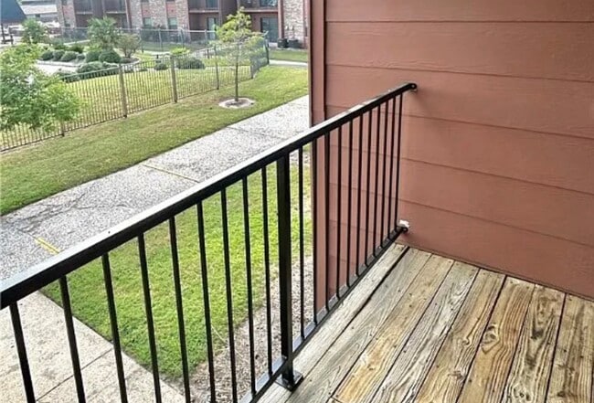 Porche delantero - 904 University Oaks Blvd Unidad 100