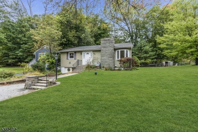 Building Photo - 55 Orchard Dr