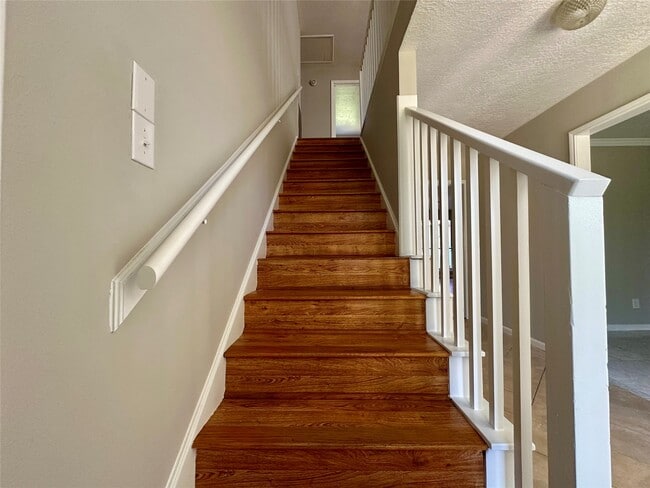 Photo - 2818 Stoney Wood Dr