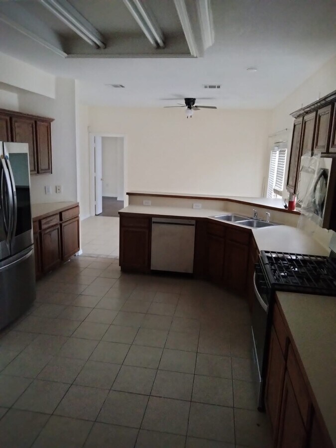 Photo - 7510 Euclid Dr