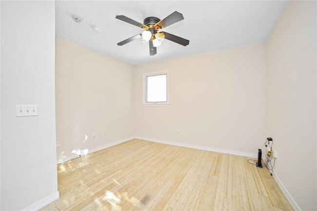 Photo - 2716 E 22nd St