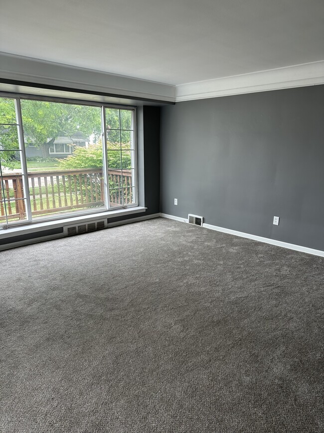 Photo - 29625 Rosslyn Ave