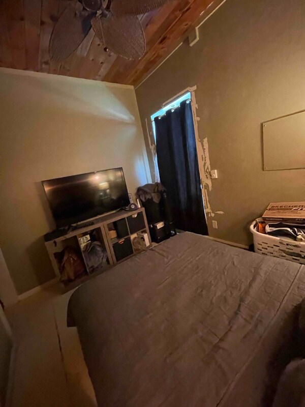 115 N Washington St Unit Upstairs 1