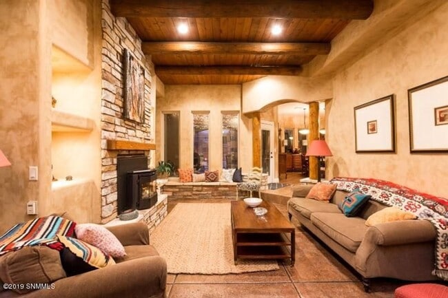 Photo - Gorgeous home in Sonoma Ranch / Pool