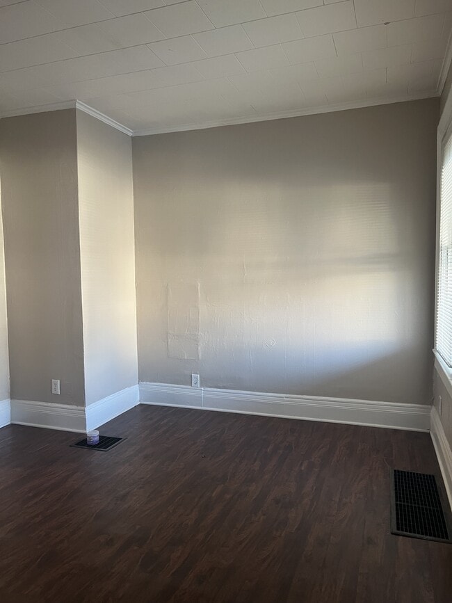 Photo - 367 Hawley St