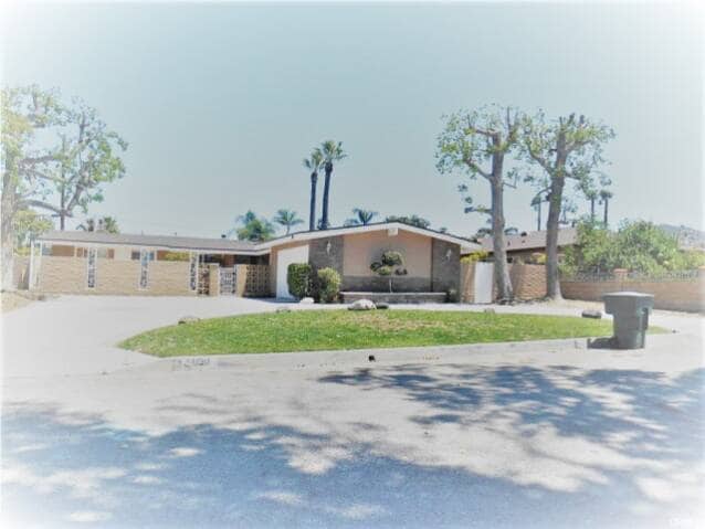 Building Photo - 2655 S Citrus St Rental