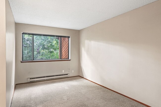 Photo - 2633 Juniper Ave