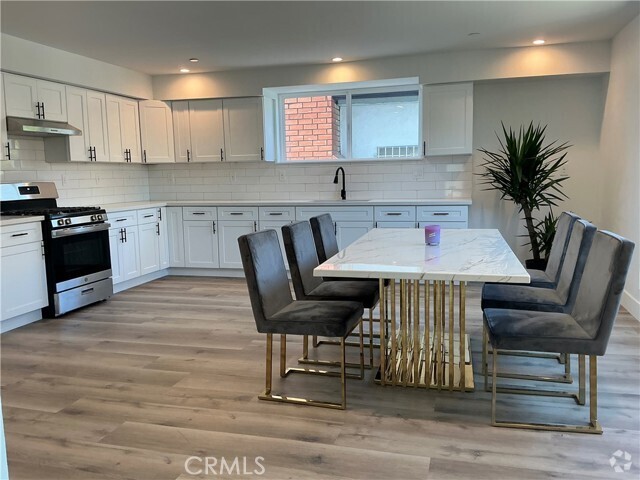 Building Photo - 5654 La Mirada Ave Rental