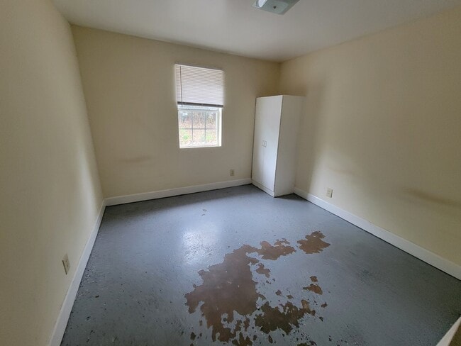 Photo - Pursley Court Apartments