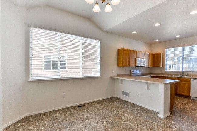 Photo - 476 Havenbrook Dr