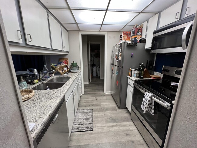 Building Photo - 116 Westwood Dr Rental