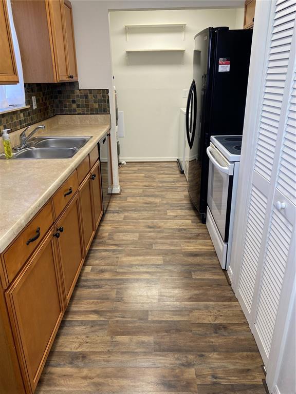 Photo - 14183 Pomona Ave