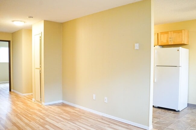 Photo - Sunny & Bright 1st Floor 1-Bed w Dishwasher & Parking! Unit 1549