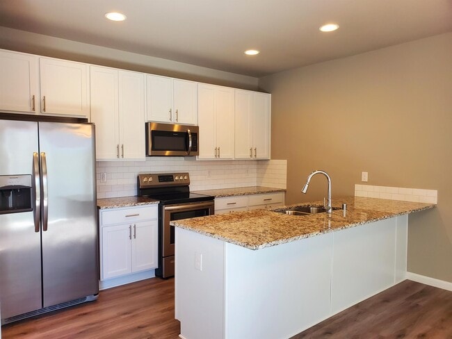 Photo - 6905 Delaney Ln NE