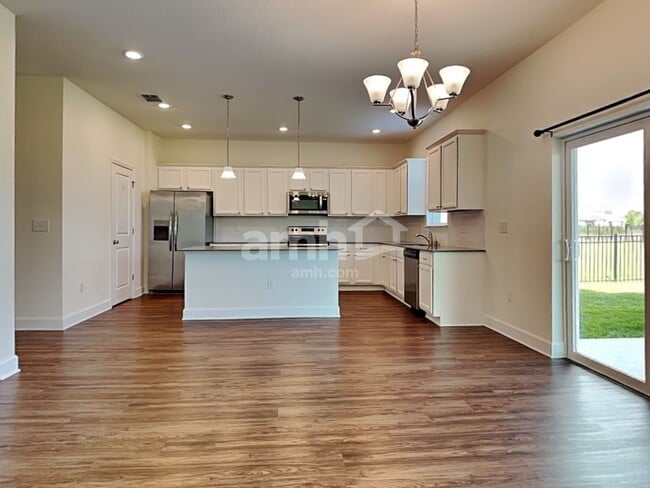 Photo - 1011 Island Pond Dr