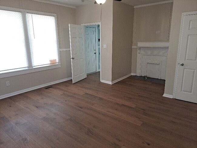 Photo - 1004 W 5th Ave