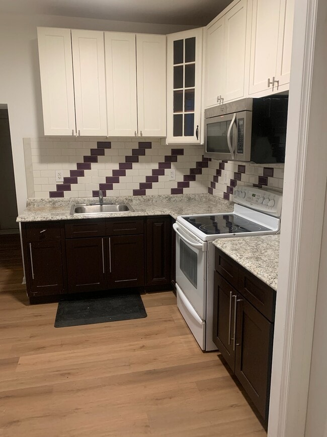 Photo - 867 N 50th St Unidad 1fl