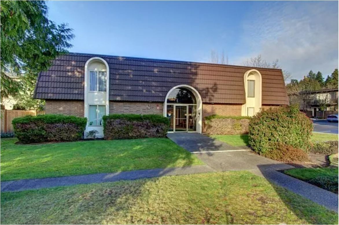 Photo - 11010 NE 68th St (Kirkland, WA)