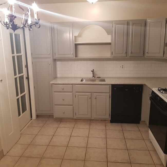 Photo - 1906 Green St