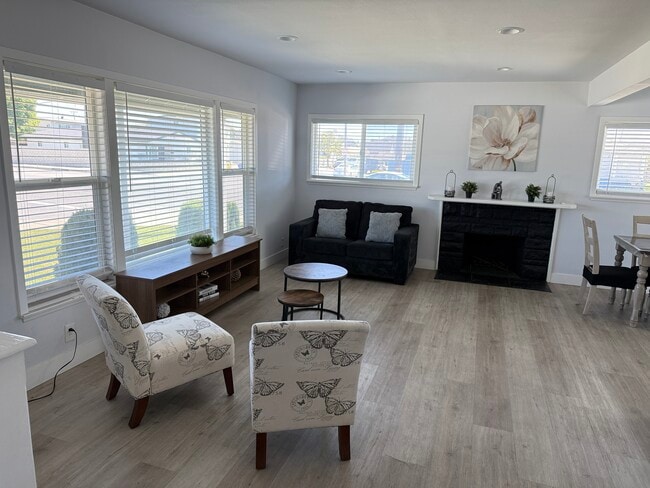 Photo - 13471 Jackson St