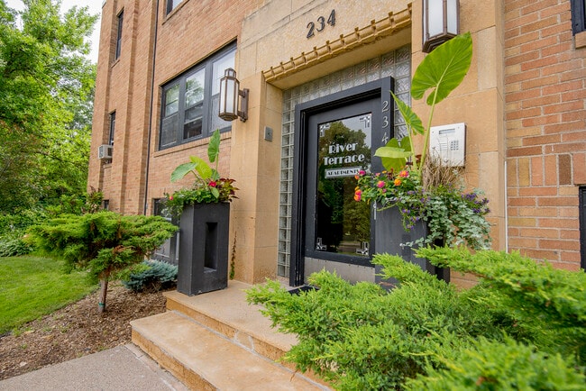 Photo - River Terrace