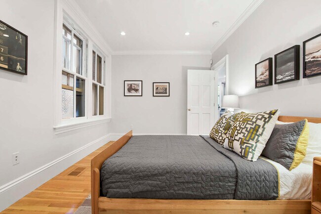 Photo - 244 Beacon St Unidad 1B