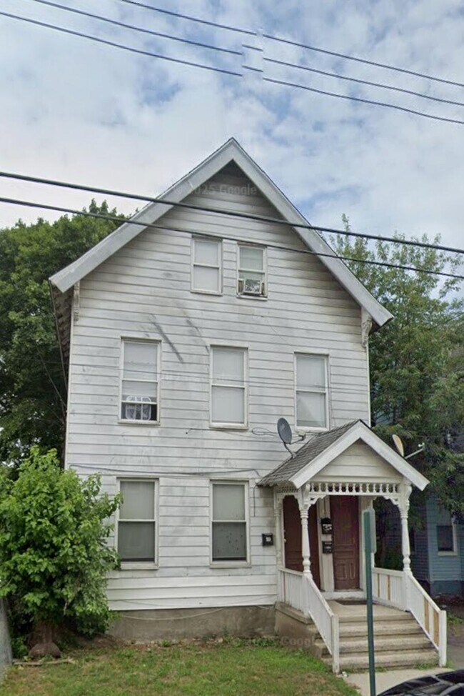 Building Photo - 357 Poplar St Unit 2nd Floor