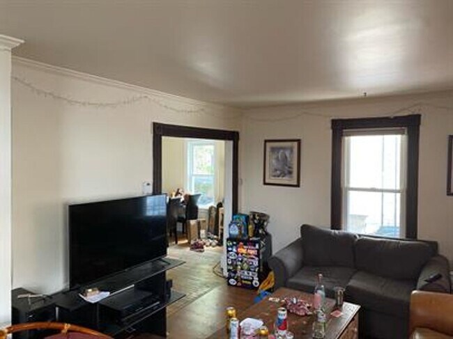 12 Russell St Unit A