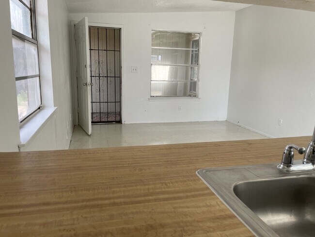 8154 St Andrew Ln Unit C