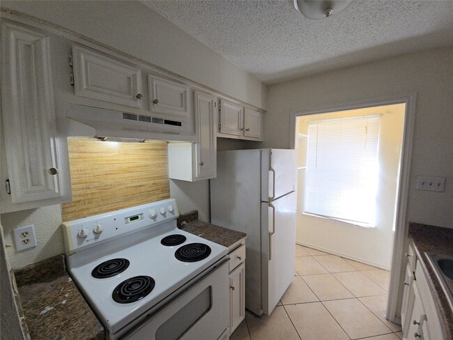 Photo - 1307 Brenda Ln Unidad B