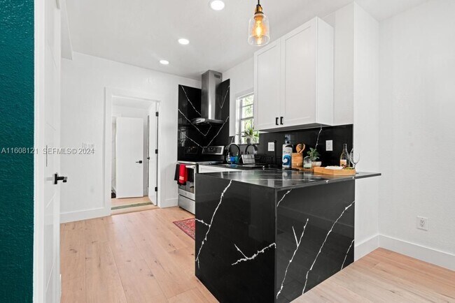 Photo - 3902 NW 3rd Ave
