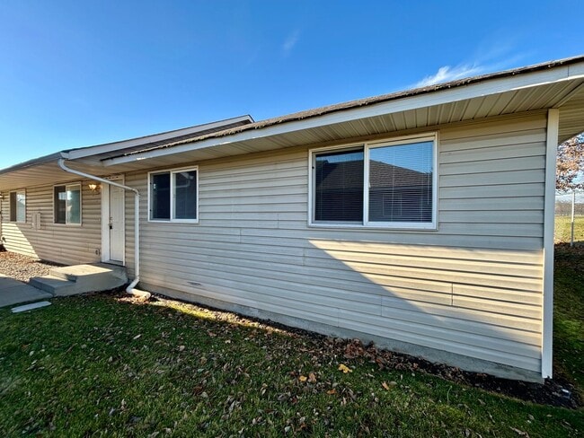 Building Photo - 1009 E 19th Ave Unit B