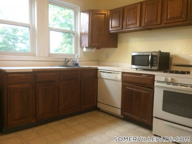 Photo - 39-41 Waterhouse St. Unit 3