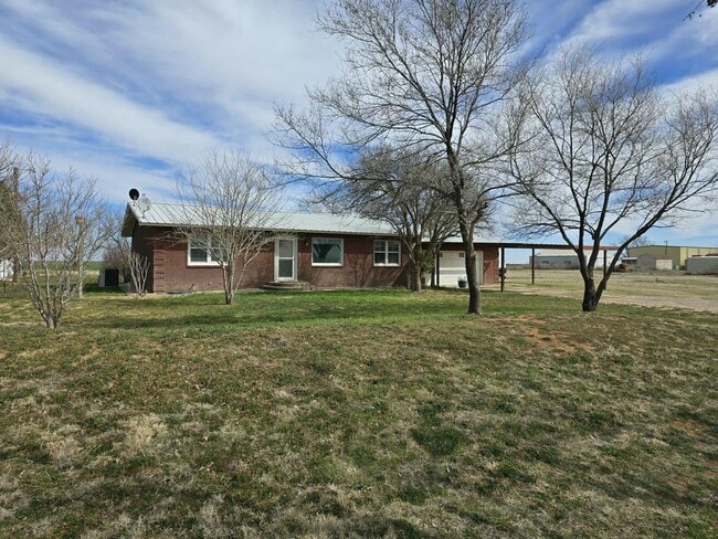 Building Photo - 3006 N County Rd 3500