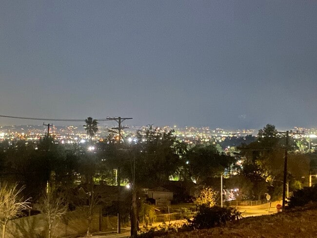 Photo - 13730 Mindora Ave