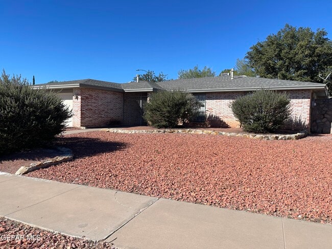 Photo - 1601 Charles Owens Dr