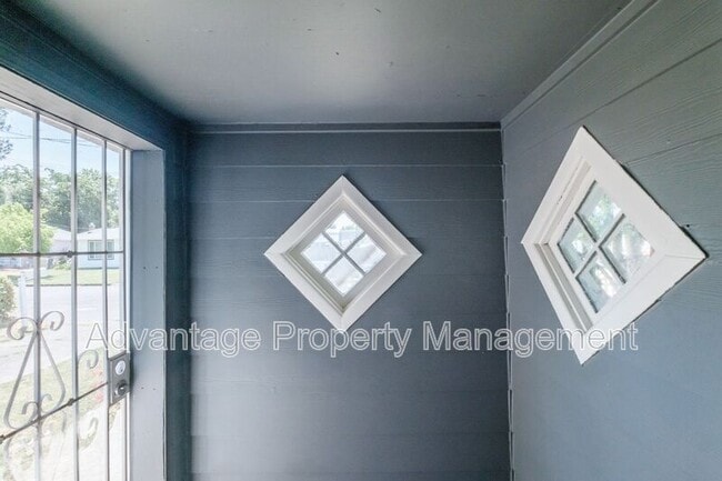Photo - 1915 SE 5th Ave