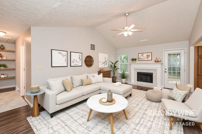 Photo - 630 Fern Terrace SE