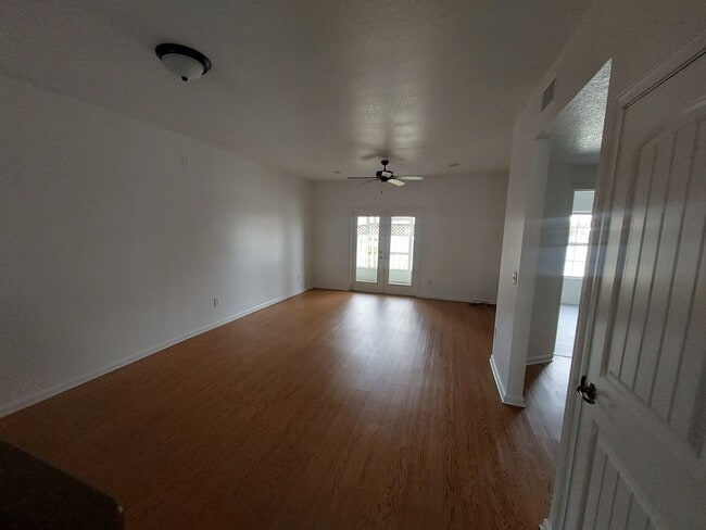 Photo - 2935 NE 7th St