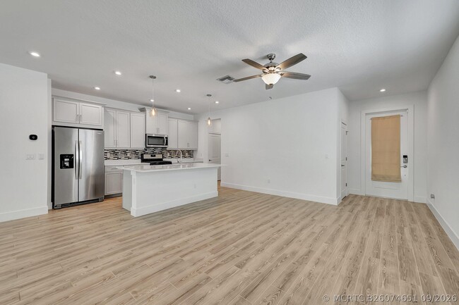 11551 Viridian Blvd
