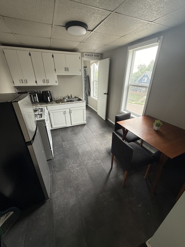 302 N Spring Ave Unit 3