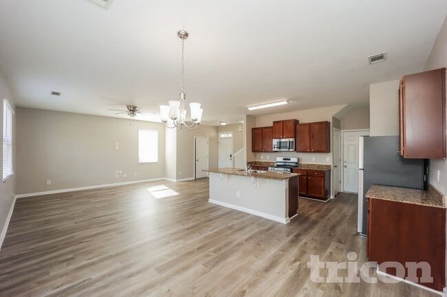Photo - 7156 Tanger Blvd